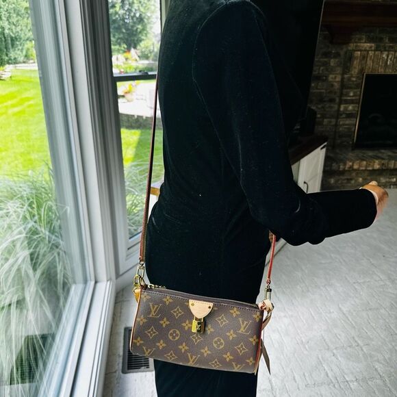 Brand New Louis Vuitton Tirette Pochette - Picture 16 of 16